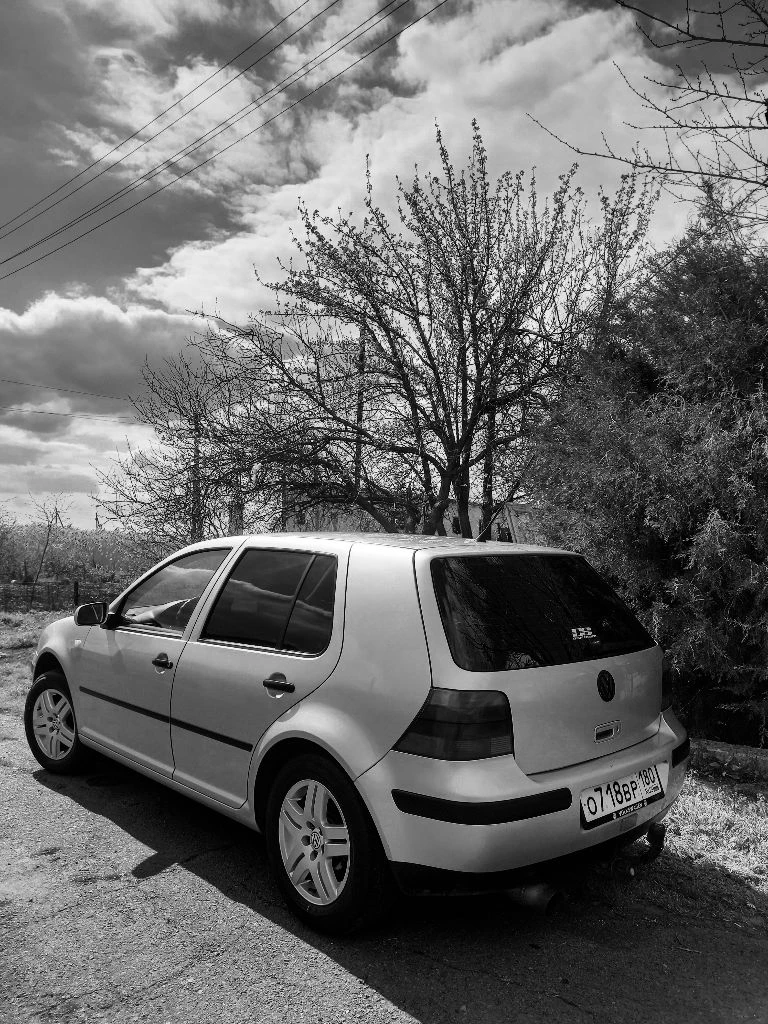 Продам личный volkswagen golf 4 1.6 16v, 2002г. авто в отличном состоянии без каких либо проблем, сел и поехал, двигатель коробка без нареканий, полностью обслужен, салон ухожен, в машине не курили, стоит хорошая музыка, за машиной следили, первый хозяин в рф, кондер печка на отлично, работает каждая кнопочка, крепкий оцинкованный кузов. покупатель будет доволен. 2 комплекта резины.590т. р торг у капота. звоните +79497150841 артём - фотография - 7