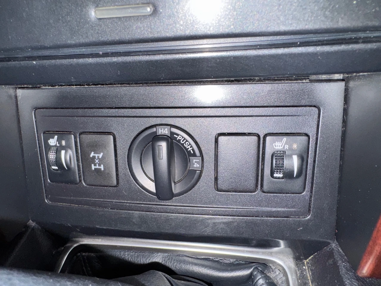 Toyota land cruiser prado 150 2014 г. в. , пробег 230 000 км мотор 3.0 турбодизель, механическая кпп, полный привод. автомобиль без дтп, пригнан из франции в 2023 году, с тех пор в одних руках. полностью обслужен, вложений не требует. в прошлом году делалась антикоррозионная обработка с полным разбором, кузов и рама в идеальном состоянии, в придачу два комплекта резины. два ключа. цена 3.300.000₽, торг. подробности по телефону +79493024791 - фотография - 8