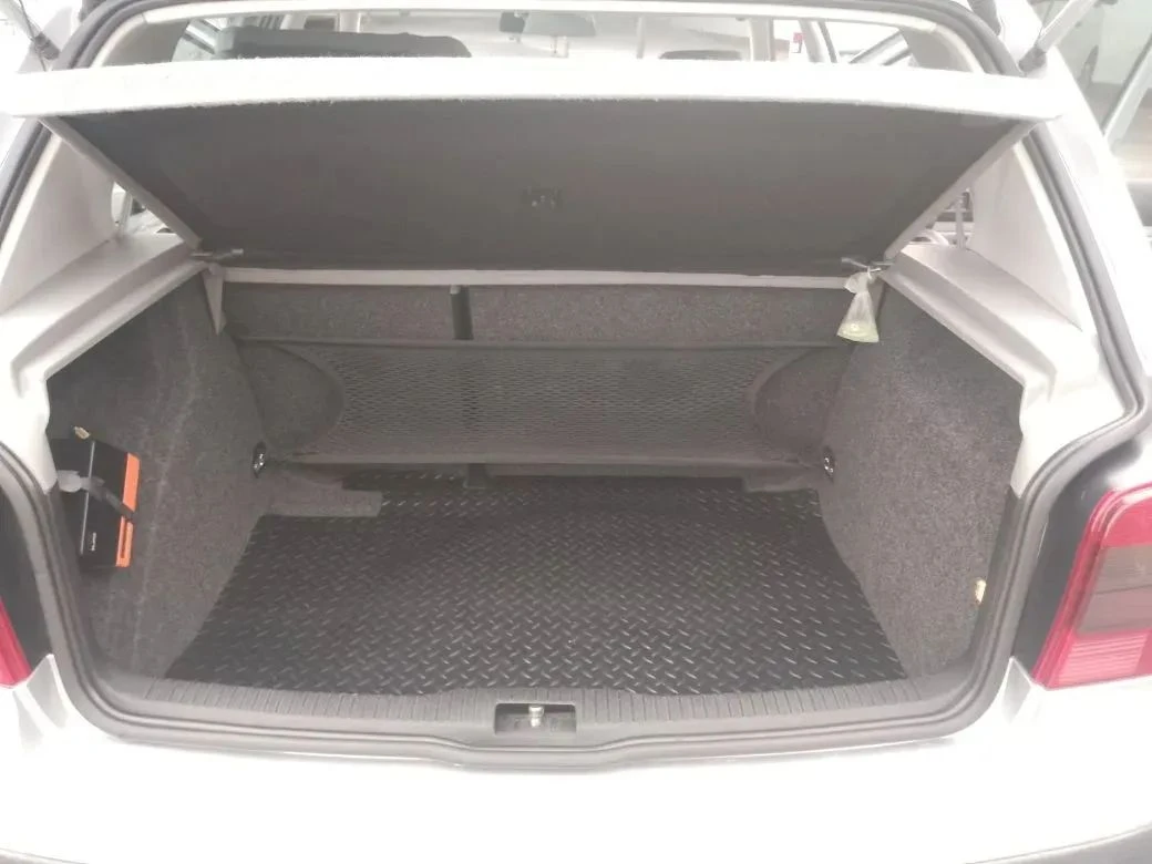 Продаю отличный автомобиль марки volkswagen golf 4.год выпуска 2001.пробег родной 184 590 км. коробка - автомат. передний привод. тип двигателя- бензин. кондиционер работает. птс- оригинал. владельцев - 2.машина была привезена из германии в 2021 году. ездила девушка. автомобиль в хорошем техническом состоянии для своих лет. была произведена замена масла в двигателе и коробке. установлена сигналиция starline, с дистанционным запуском двигателя. автомобиль находится в таганроге, можно встретиться в макеевке и донецке(днр). цена 550 000 р. возможен торг. телефон:+7(989)620-54-35,+7(928)616-42-29 - фотография - 7