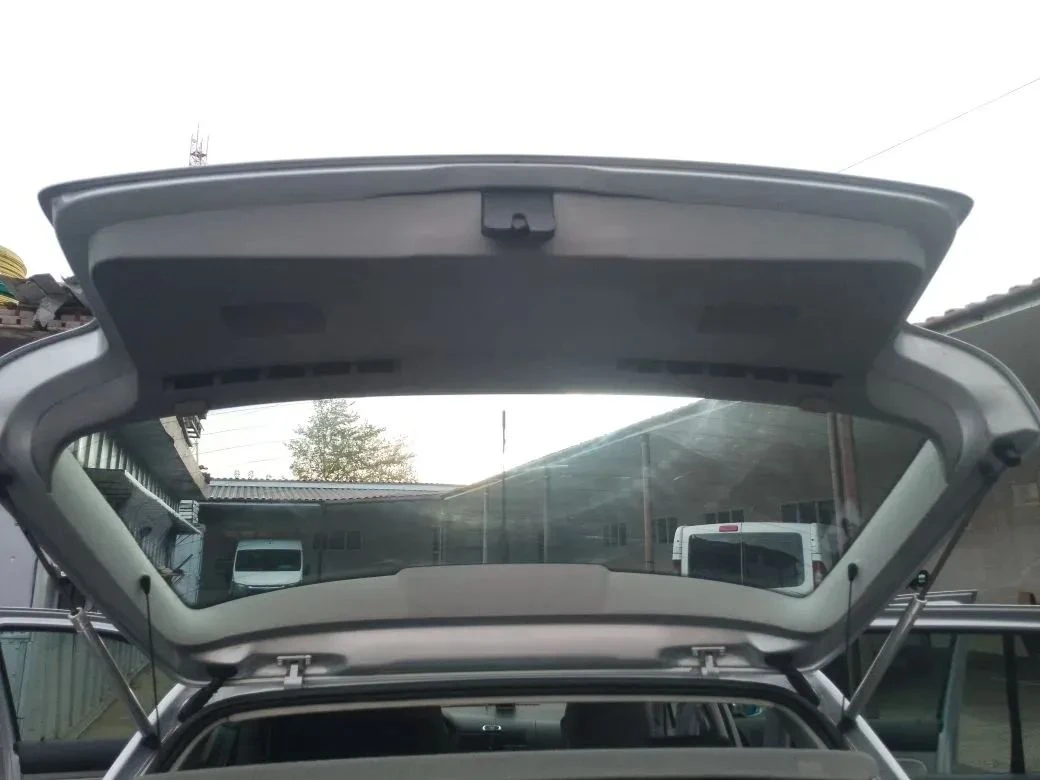 Продаю отличный автомобиль марки volkswagen golf 4.год выпуска 2001.пробег родной 184 590 км. коробка - автомат. передний привод. тип двигателя- бензин. кондиционер работает. птс- оригинал. владельцев - 2.машина была привезена из германии в 2021 году. ездила девушка. автомобиль в хорошем техническом состоянии для своих лет. была произведена замена масла в двигателе и коробке. установлена сигналиция starline, с дистанционным запуском двигателя. автомобиль находится в таганроге, можно встретиться в макеевке и донецке(днр). цена 550 000 р. возможен торг. телефон:+7(989)620-54-35,+7(928)616-42-29 - фотография - 6