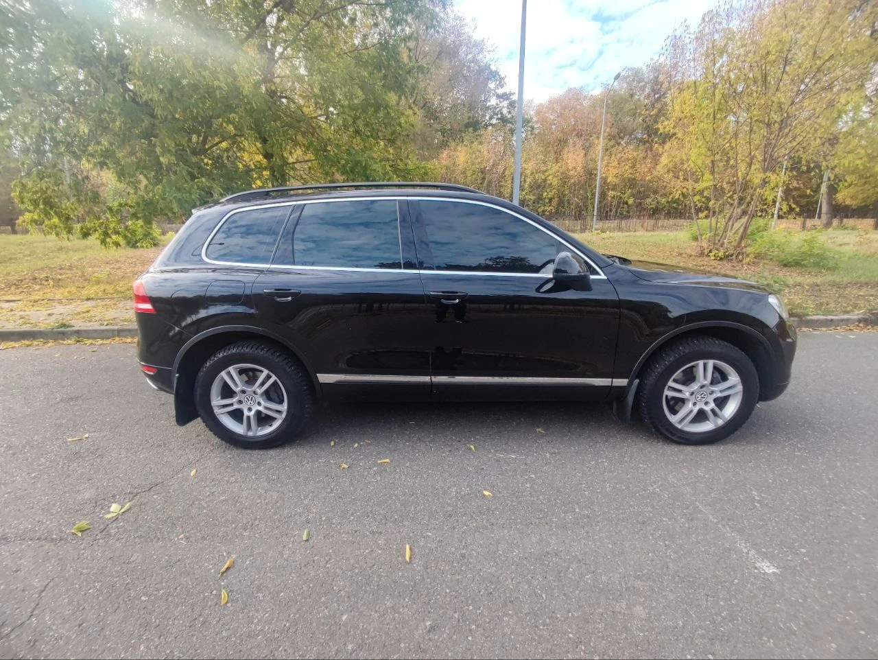 Volkswagen touareg nf 206kw 3.6 бензин, пробег 275000 км в идеальном состоянии, обслужен цена 2.2 🍋 все вопросы по телефону:+79493133245 - фотография - 3