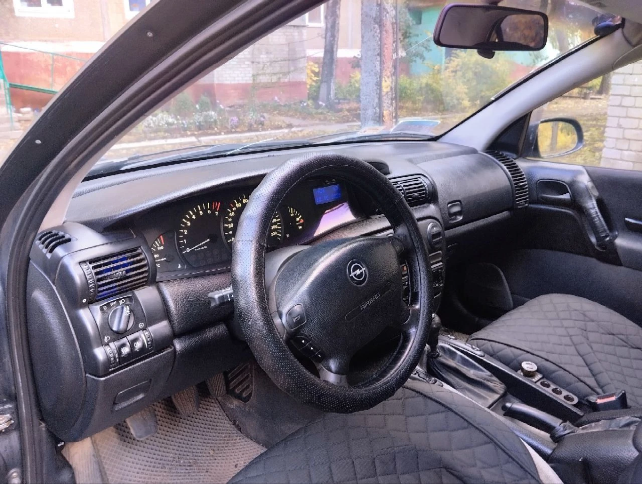 Продам опель омега б 1998г. 2.0л. цена: 240т. руб. торг. гбо евро 4, резина зима и лето на литых дисках r15 205/70 установлена хорошая музыка prology prm100, лазерные птф, все стёкла, фары, стопы родные, фары в броне пленке, на лобовом стекле есть трещинка (обзору не мешает), пробег 275т. я собственник, я 2й владелец, птс оригинал, требуется лакокрасочный ремонт, но можно ездить и так тел. +7 949 342 63 41 феникс (телеграмм, макс, ватцап) виталий тел. +7 949 032 96 79 миранда тел. +7 949 342 63 40 анна (телеграмм, макс) г. горловка_енакиево - фотография - 7