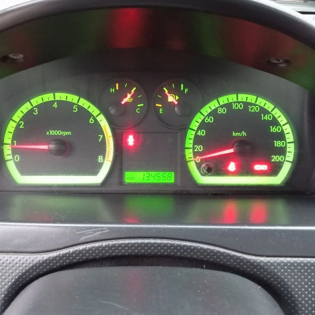 Шевроле авео 1.2 2011г. пробег 136000т. документы в порядке 180рег. цена 360000т. р. +79493590454 - фотография