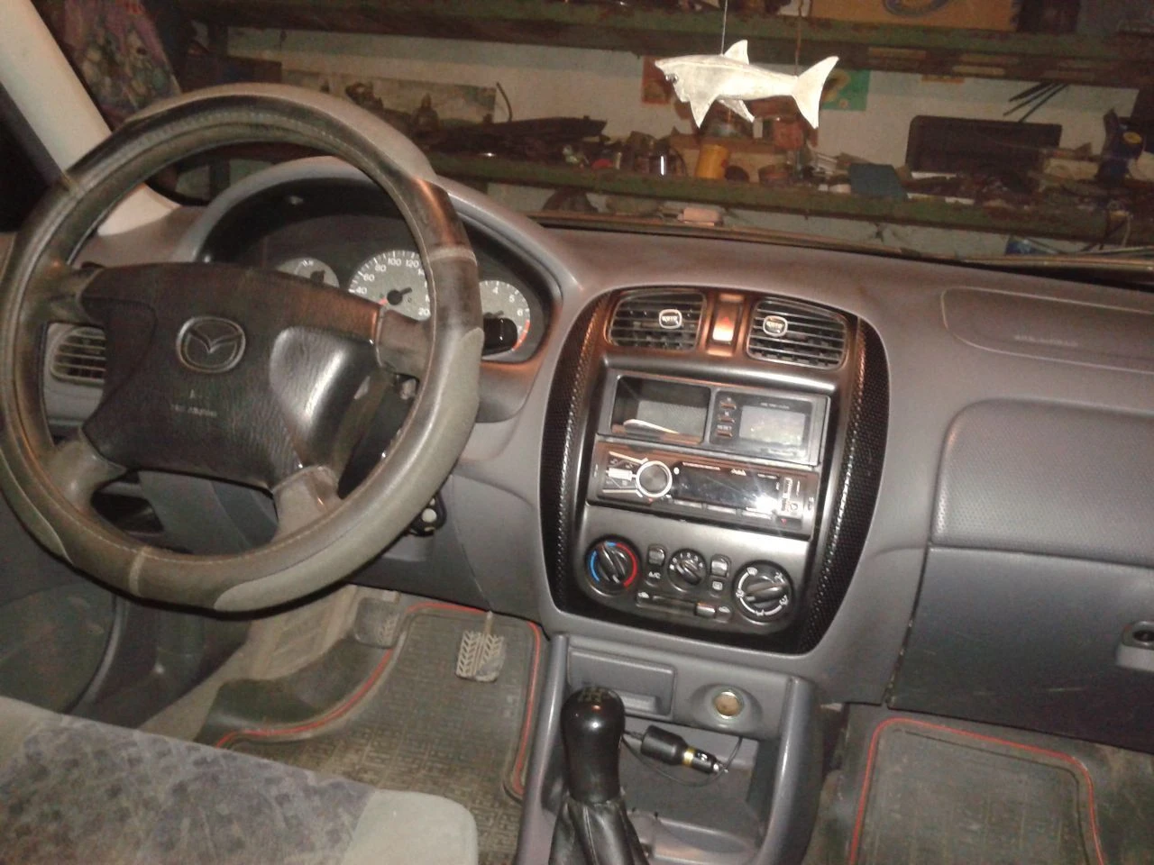 Мазда 323f, 1.3i, 98г. в. сост. отличное. донецк. цена 375к. т. +79497428610. - фотография - 6