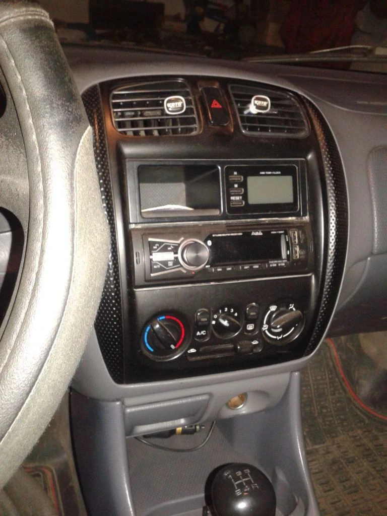 Мазда 323f, 1.3i, 98г. в. сост. отличное. донецк. цена 375к. т. +79497428610. - фотография - 7