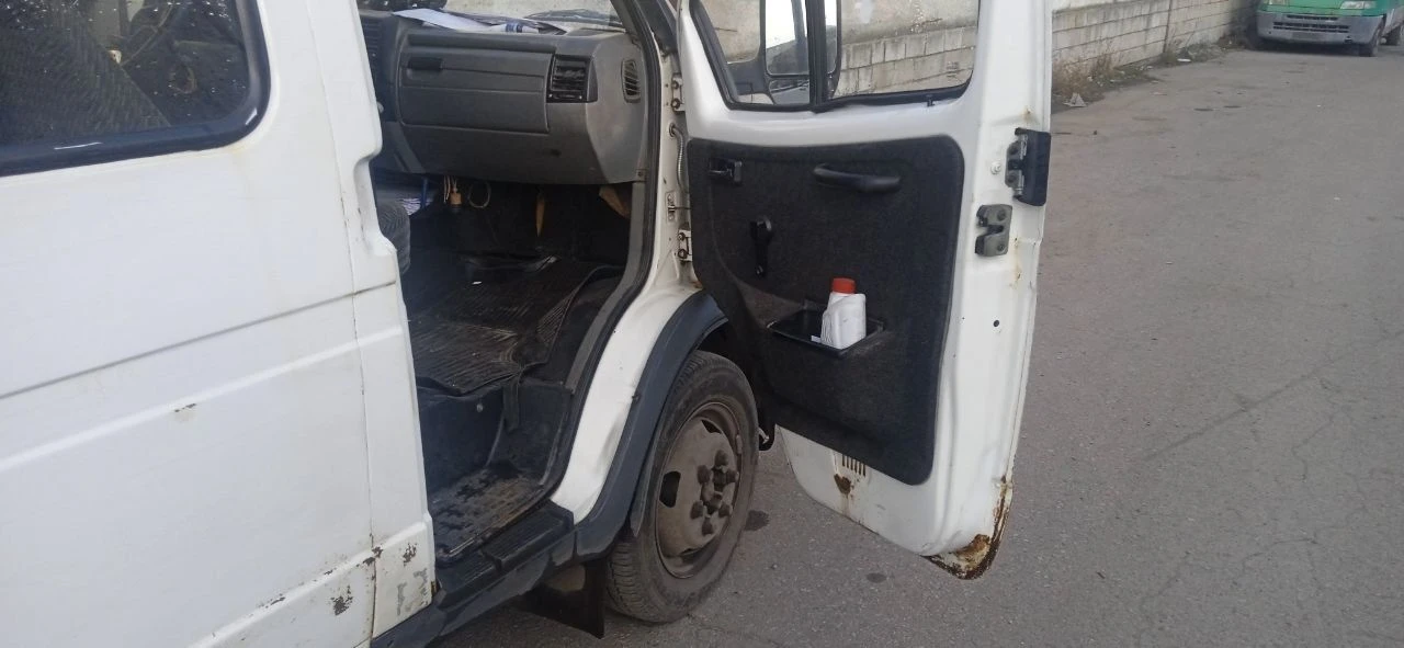 Продам газель 2007г 450.000₽ есть торг. двигатель змз405 2007 год. метан 4 баллона. коробка, редуктор- поменяны. собственник, переоформление без проблем. на ходу, каждый день в работе. связь- +79493684052 - фотография - 3