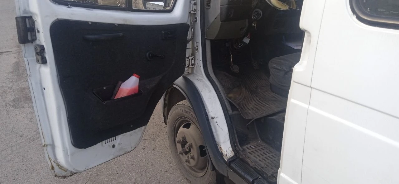 Продам газель 2007г 450.000₽ есть торг. двигатель змз405 2007 год. метан 4 баллона. коробка, редуктор- поменяны. собственник, переоформление без проблем. на ходу, каждый день в работе. связь- +79493684052 - фотография - 8