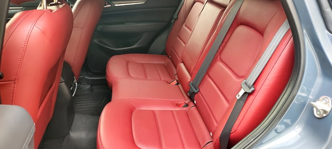 Продам мазда сх -5 2020 года, пробег 81 тыс. км. двигатель 2,5 турбо (230 л. с. авто очень динамичное. )коробка автомат айсин, полный привод. серого цвета(фото не передаёт глубину цвета). бортовой компьютер, раздельный климат -контроль, люк, бордовый кожаный салон( шикарный вид), электропривод сидений с памятью, подогревы сидений, зеркал, стёкол, слепые зоны, кожаный мультируль, кнопка старт- стоп, безключевой доступ, функция удержание полосы и дистанции, мультимедиа, стереосистема боссе, блютуз, камера заднего вида, фары линзованные, легкосплавные оригинальные диски с отличной резиной. авто обслужено, новые масла "леквимоль ", фильтра. подвеска сбитая, авто без вложений. цена 2,9 млн, торг. более детально по телефону+79493560528, +79493202480 - фотография - 10