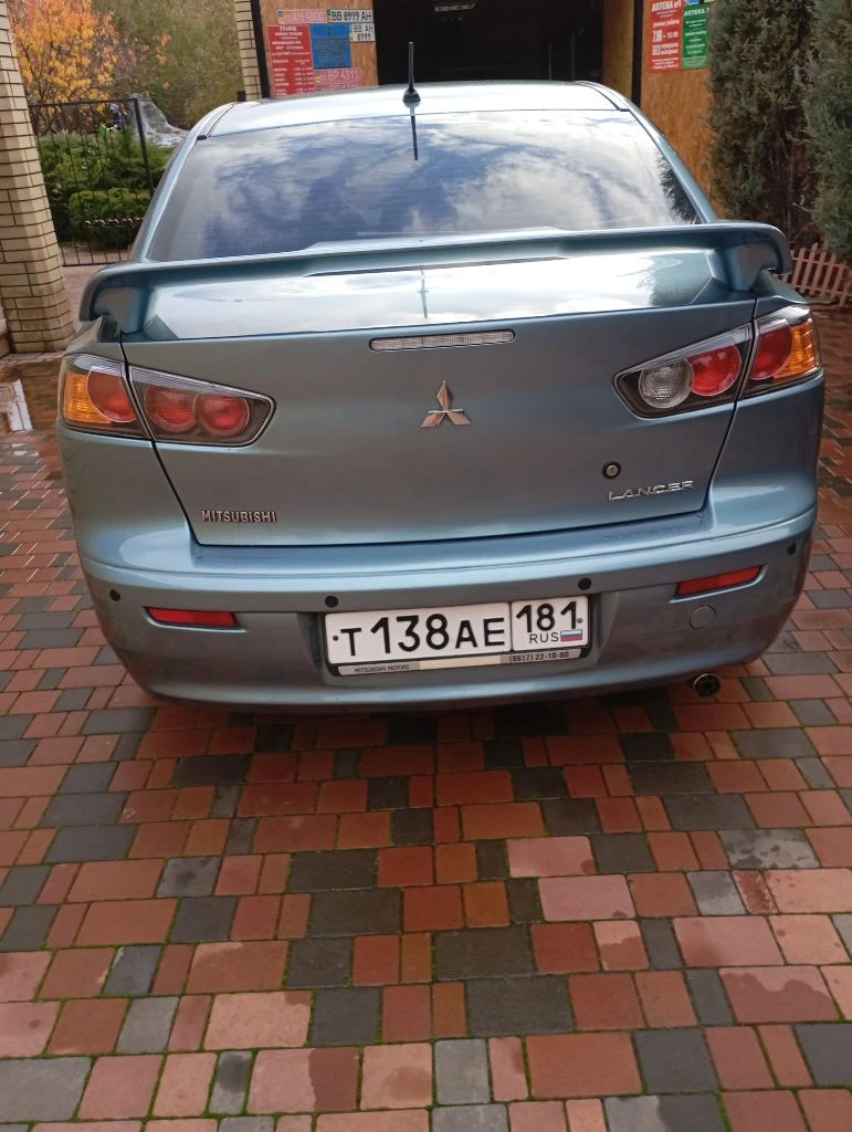 Митсубиси лансер 2011 год 1.5 акпп пробег 180 тыс. установлен полностью новый двигатель пробег15 тыс. авто и салон ухоженный. резина летняя новая зима износ 10 процентов. . ничего не гремит не стучит коробка переключает идеально. хорошая мультимедиа. 950 тыс. торгнебольшой. собственник. +79591112597 - фотография - 4