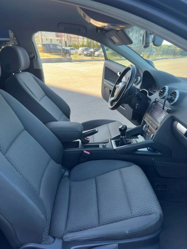 Продам audi a3 8p 1.4 tsi 📌 пробег: 245,000 км 📌 год: 2008 📌 коробка: 6ст механика 📌 цена: 800,000 руб. 📌 контакты: +7 (915) 646-92-30 или пишите в лс 🚗 описание автомобиля: технически идеальное состояние, новая коробка установлена в сентябре прошлого года. я пятый владелец, купил в декабре 2022 года и проехал 70,000 км. машина проверена временем и дальними поездками – ни разу не подвела! фары: установлены bi-led линзы (идеальный свет). мультимедиа: android-магнитола с carplay, максимальная комплектация и камера заднего хода. климат: работает без нареканий. двигатель и коробка: в отличном состоянии, масло между заменами уходит 200-300 г (меняю каждые 7500 км, использую bardahl). ничего не стучит, турбина в полном порядке. колеса: r16 (зима, шипы) и новая летняя резина куплена в этом году кузов: было небольшое дтп (все фото есть, повреждения незначительные). гнили нет, сколы-рыжики присутствуют, но критичного ничего нет типичные ваговские моменты итог: сел и поехал – все, что нужно, уже сделано. осмотр в горловке. 📞 звоните или пишите, автомобиль ждет нового владельца! - фотография - 7