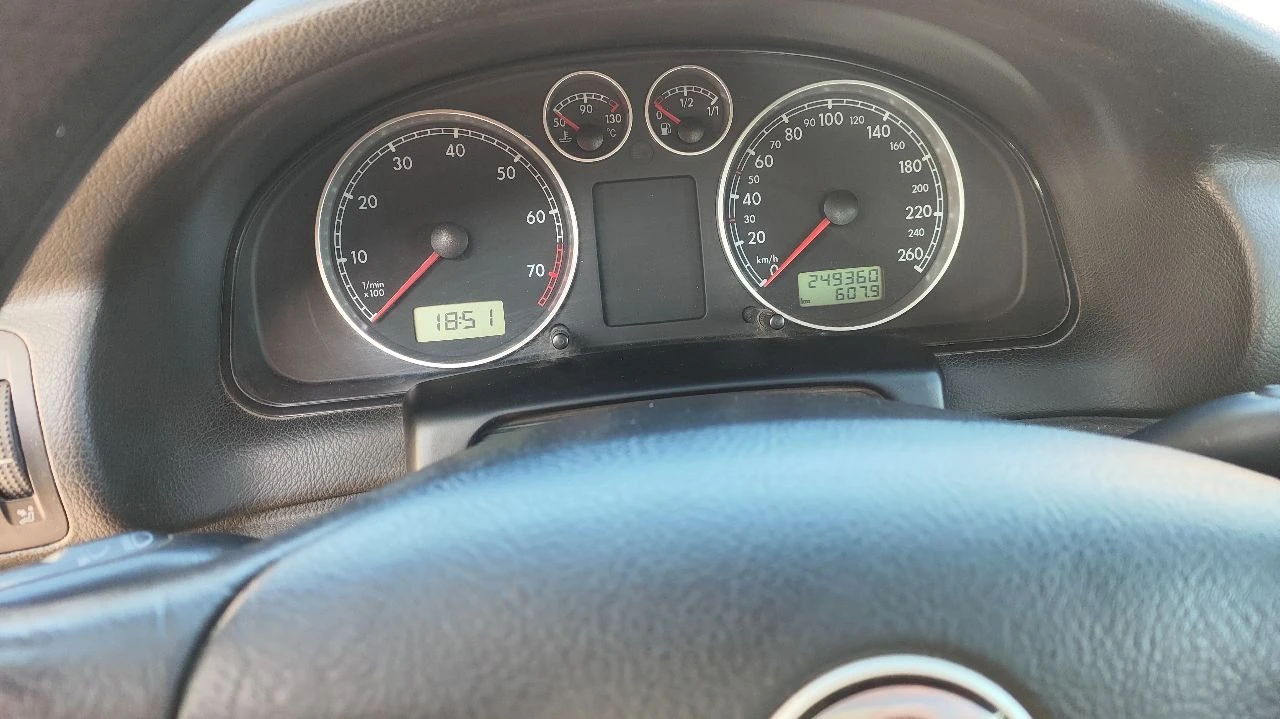 Volkswagen passat b5+, 2001 г. , 250 000 км. Машина в хорошем состоянии, полностью обслужена, не требует капитальных вложений. Цена 600000 руб, +79493205896 - фотография - 3