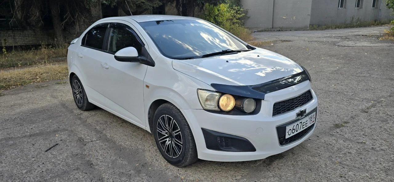Продам chevrolet aveo t300 год 2013. пробег 168 т. в очень хорошем состоянии, без вложений. все опции работают в штатном режиме, обслужена. новая резина. цена 765 000 рублей. осмотр г. петровское. дополнительная информация по телефону ☎ 📞 + 7 959 238 87 13 - фотография - 3
