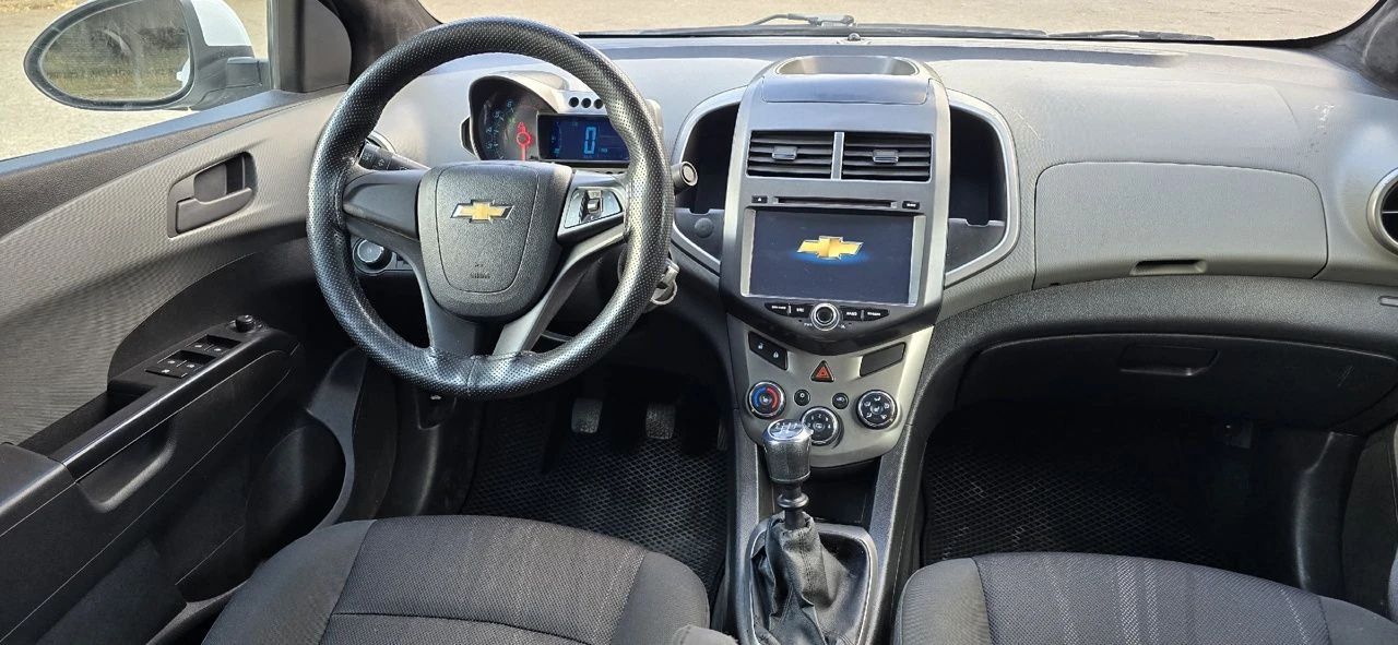 Продам chevrolet aveo t300 год 2013. пробег 168 т. в очень хорошем состоянии, без вложений. все опции работают в штатном режиме, обслужена. новая резина. цена 765 000 рублей. осмотр г. петровское. дополнительная информация по телефону ☎ 📞 + 7 959 238 87 13 - фотография - 7