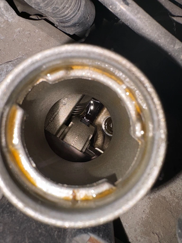 Продам по запчастям рено логан 2011 с пробегом 67000км. авто после дтп. все вопросы по телефону:+79493997835 находится в макеевке наличие запчастей уточняйте!! - фотография - 7