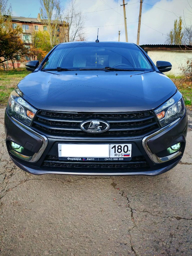 Здравствуйте! продам отличный автомобиль lada vesta. год выпуска 2020. лучшая качественная досанкционная сборка! обьм 1,6l (клапана не гнет!). кпп механика. пробег 73000 км. супер красивый и практичный цвет"aнгкop"! состояние нового авто! машина без дтп и прочих неприятностей, ни одного крашенного элемента (кузов оцинкован!). все стекла родные заводские. бережное гаражное хранение, все зоны риска в броне плёнке. установлена магнитола teyes cc3l 2к, камера заднего вида, сигнализация с автозапуском. установлены дхо двухцветные. регулировка руля по высоте и вылету. высокий клиренс и стальная защита двигателя. малый расход топлива. машина полностью обслужена и не требует ни каких вложений. очень крепкое, надежное, проверенное временем не дорогое в обслуживании авто! документы в порядке - хозяин. цена 930 000 руб. лучшее предложение по региону! горловка. +79493841764. - фотография - 7