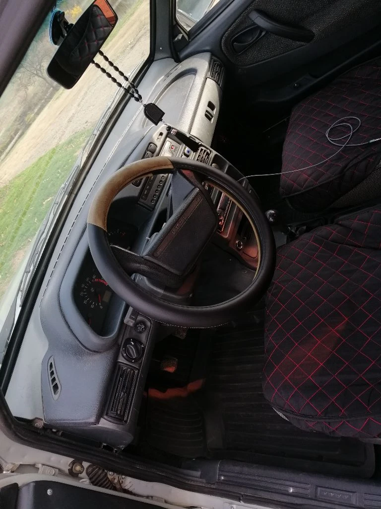 Продам ваз 2115, 2005 г. , 1.5 л. цена 250 тыс. руб. торг в хорошем состоянии. документы чистые, без штрафов, запретов, ограничений. дкп, стс, птс на руках. по технике отлично все. мотор работает тихо, масла, коробка без нареканий, не выбивает, не хрустит. кузов ровный, без рыжиков. электрика исправна. 2 эл. стеклоподъёмника. печка греет. дно, пороги, стаканы, целые. музыка играет не плохо. лобовое целое. резина зима, свежая r14. автомобиль на полном ходу. салон ухожен. макеевка, шахтерск +79496306865 - фотография - 9