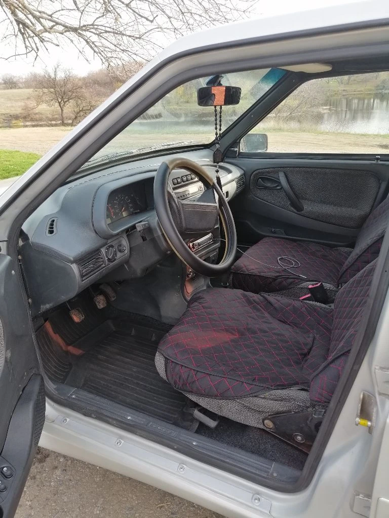 Продам ваз 2115, 2005 г. , 1.5 л. цена 250 тыс. руб. торг в хорошем состоянии. документы чистые, без штрафов, запретов, ограничений. дкп, стс, птс на руках. по технике отлично все. мотор работает тихо, масла, коробка без нареканий, не выбивает, не хрустит. кузов ровный, без рыжиков. электрика исправна. 2 эл. стеклоподъёмника. печка греет. дно, пороги, стаканы, целые. музыка играет не плохо. лобовое целое. резина зима, свежая r14. автомобиль на полном ходу. салон ухожен. макеевка, шахтерск +79496306865 - фотография - 18