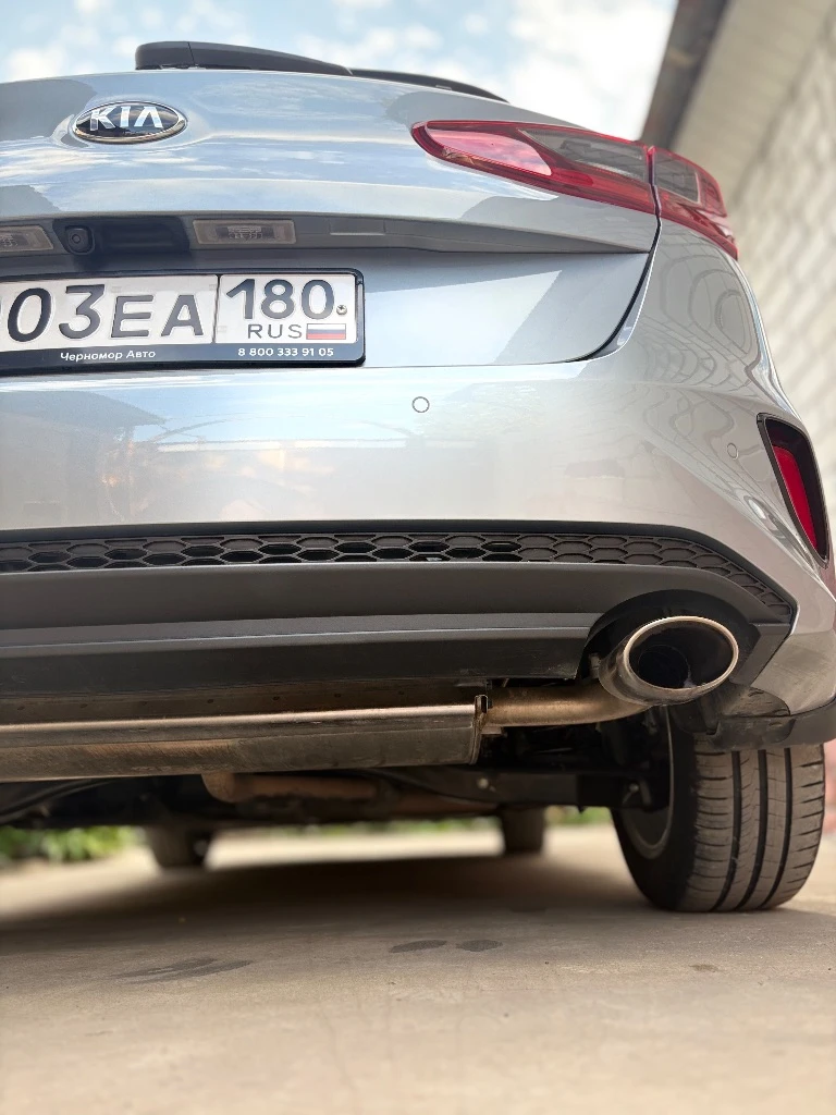 Продам киа сид. состояние нового автомобиля!всю жизнь ездил в крыму. богатая комплектация есть все нужное 2-х зонный климат, подогрев сидений и руля, парктроники и камера заднего вида, установок дорогая сигнализация scher-khan с автозапуском и возможностью управлять с телефона. пробег-21000км год выпуска-2019 цена-2,350🍋 осмотр город макеевка советский район, на осмотры не выезжаю!+79494844650 - фотография - 9