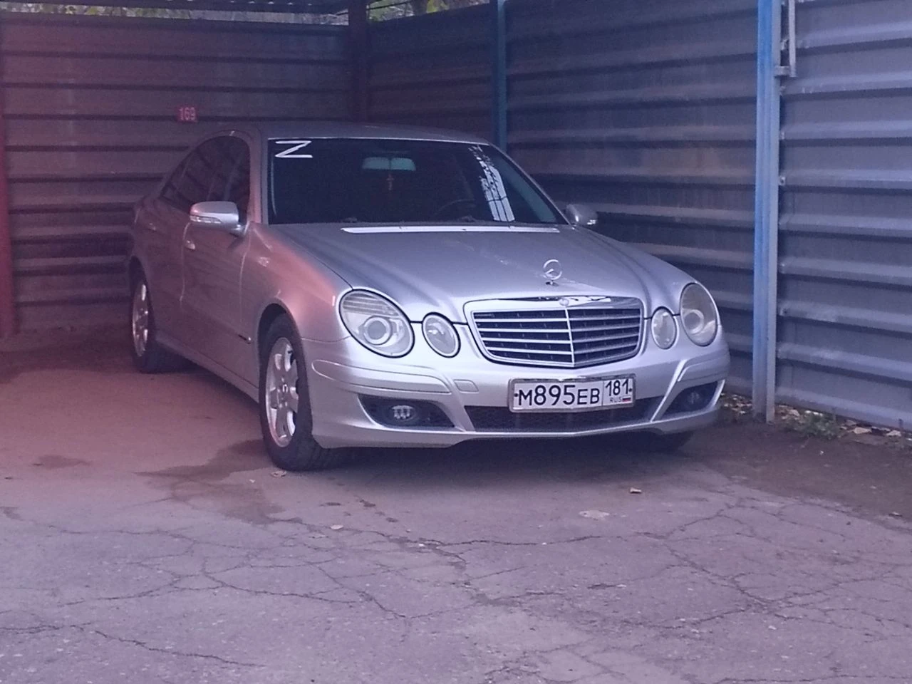 Мерседес w 211 2009 год cdi 2.2. машина в достойном состоянии, ничего делать не нужно. за мерса нест... - фотография