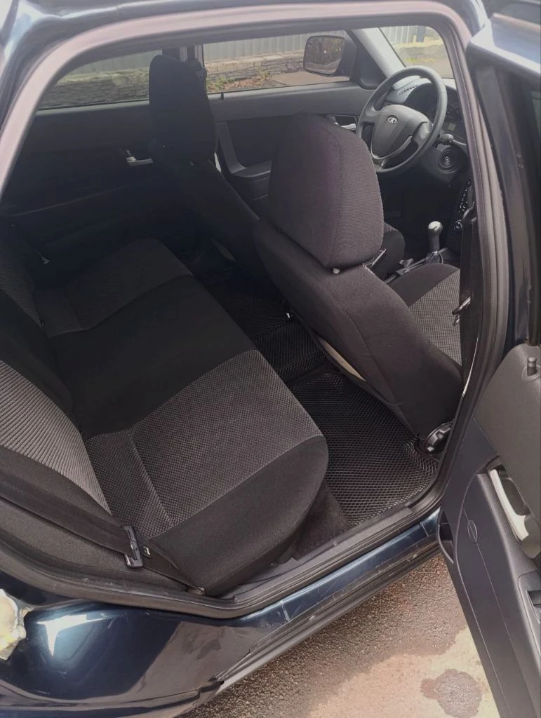 Продам lada priora 2012 года выпуска. я собственник, авто оформлено на меня!пробег 65 000 км родной!!! комплектация люкс! авто полностью обслужено, делать ничего не нужно! недавно были заменяны все жидкости: масло в моторе, масло в коробке, тормозная жидкость, антифриз немецкий хофер! по ходовой авто как мячик, также заменил все резинки, салейнблоки, 4 шруза тоже новые, колодки передние и задние! ремень генератора кондиционера, ремень грм 10тыс назад! под капотом заменяны все прокладки соединений, мотор не троит, не сопит, не течёт, работает всё ровно, гидрики не стучат! мотор родной, как есть, никто в него не лазил, масло от замены до замены! фильтр воздушный, салонный новые! кондёр морозит как надо! в фарах ближний и дальний хорошие леды, туманки линзы свет отличный! по кузову рыжиков нет, оброботона моволью : дно, арки, багажник, двери, капот! керамика 2 слоя! в родном окрасе, цвет "цунами". авто в живую смотриться достойно, лучше чем на фото! продажа по причине покупки другого авто! резина зимняя новоя!!! есть комплект летней, проехал один сезон! сигнализация с автозапуском "starline". любые проверки приветствуются! 650тыс руб. все вопросы по телефону! +79494782672 - фотография - 12