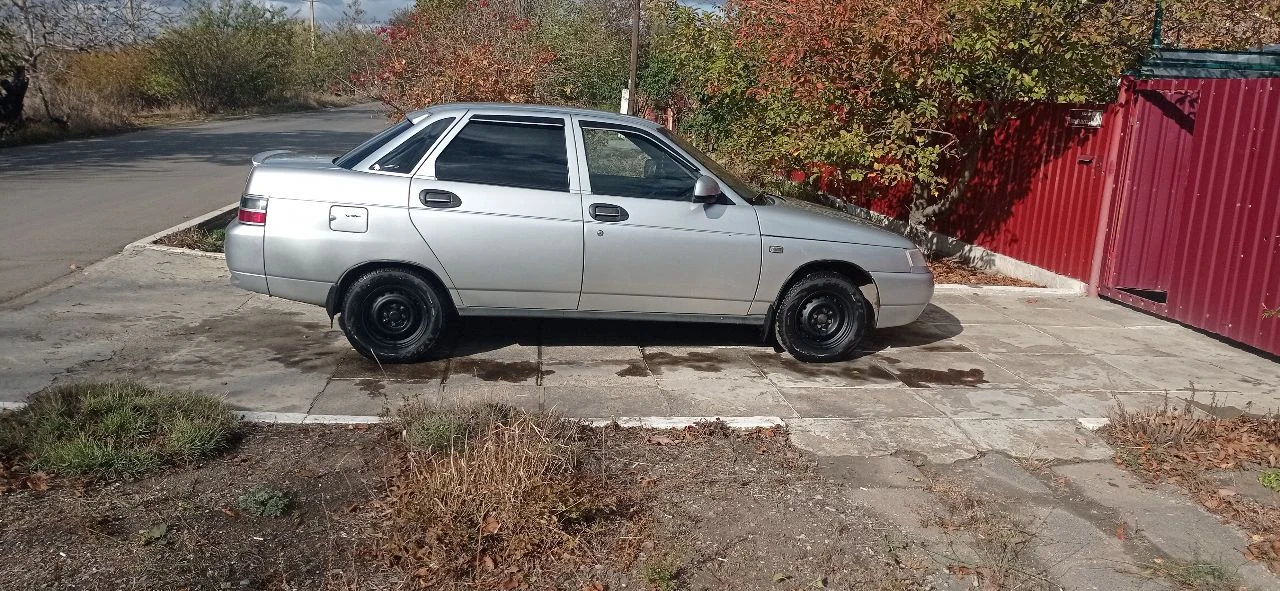 Продам ваз 2110, 2006г. пробег 282000км. объем 1,6л. 8клапанов( клапана не гнет). стекла все заводск... - фотография