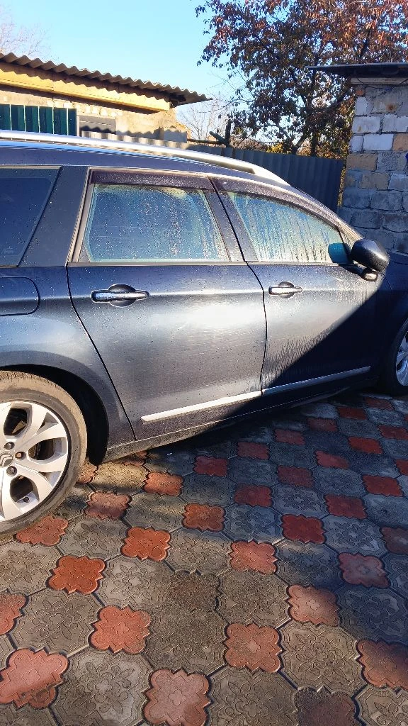 Ситроен с5 2008 года универсал: 2.0 бензин. пневмоподвеска работает отлично, ходовая на отлично, но есть мелочи которые нужно поменять. расскажу подробнее по телефону 750000т. р торг у капота. т(+79591224880):телеграм(+79495316209)пробег (230225) - фотография - 10