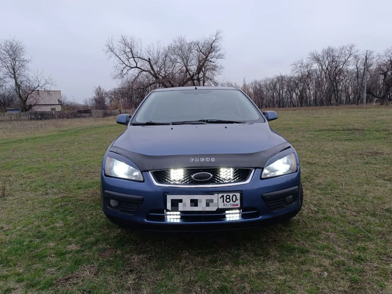 Продам ford focus 2 2006 года. объём двигателя 1.8 (125 л. с. ) бензин. пробег 261тыс. установлен контрактный двигатель с пробегом 90 тыс. комплектация: стеклоподъёмники 2, кондиционер, подогрев окон, подогрев передних сидений, андроид экран, хорошее звучание музыки. ходовка в порядке. резина новая зима. с документами порядок. цена: 530 000. торг. вопросы по телефону: +79493286625 (теграмм, макс). - фотография - 3