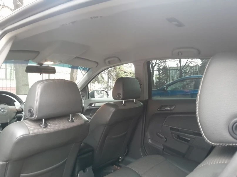 Астра н 1.6 z16xer 2007г. 196 пробег. не гнилая, оцинкована, всё работает, климат холодит, печка греет. подогрев передних сидений, зеркал и заднего стекла. два комплекта резины, зима шипы. цена 550т₽. торг у капота. макеевка. +79494069690.если не на связи звоните после 15.00 - фотография - 4