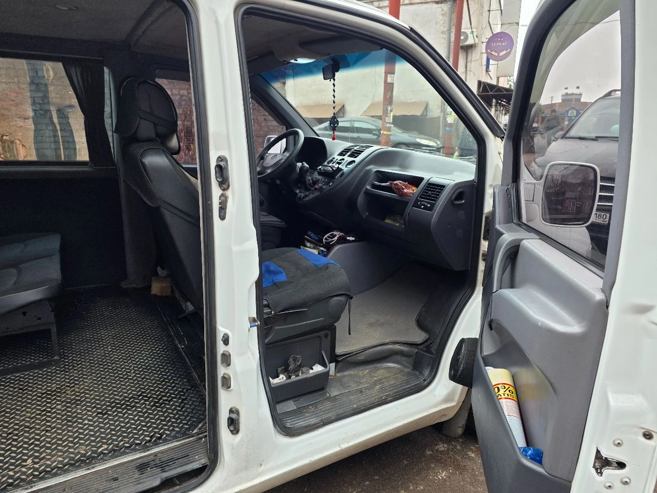 Продам mercedes vito 108 2001 года + 7 949 426 18 96 иван 750 000 торг - фотография - 6