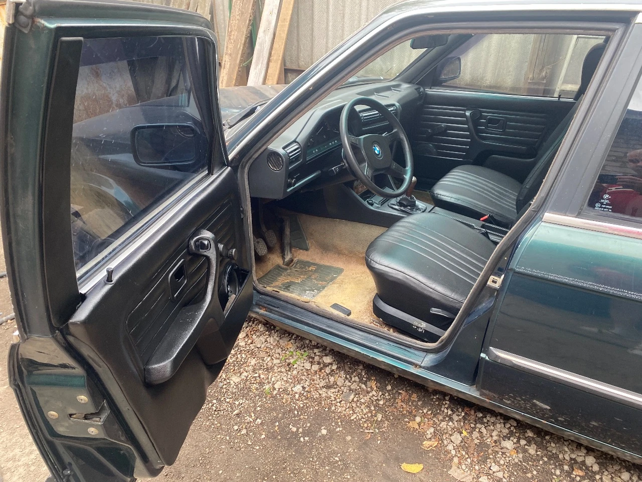 Продам bmw 318i 1986 г. в., механика, не на ходу, на запчасти или под восстановление и разные запчасти к ней, учёт всегда был рф. цена договорная, тел 📞 контакты: 79490894918 - фотография - 5