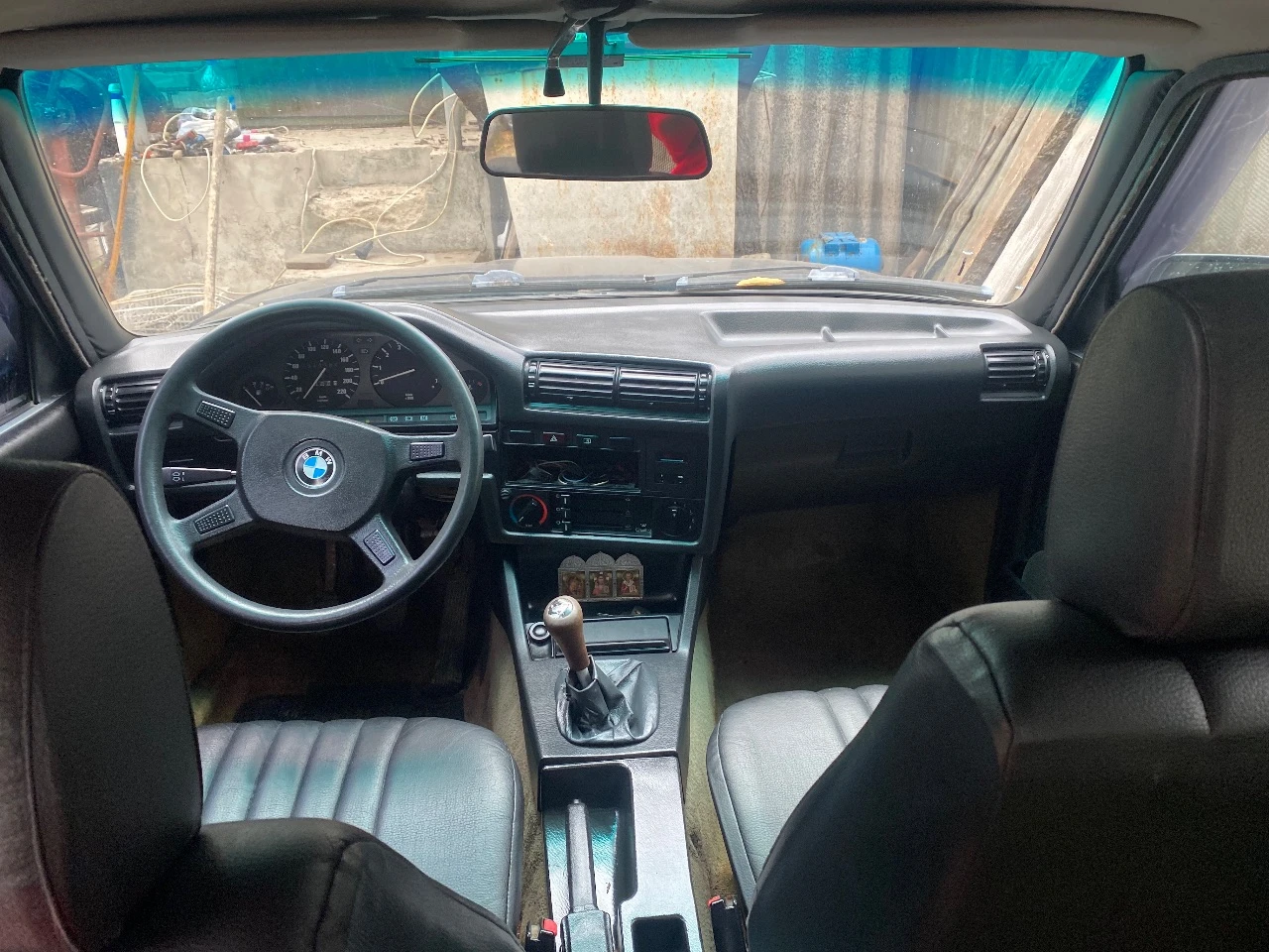 Продам bmw 318i 1986 г. в., механика, не на ходу, на запчасти или под восстановление и разные запчасти к ней, учёт всегда был рф. цена договорная, тел 📞 контакты: 79490894918 - фотография - 4