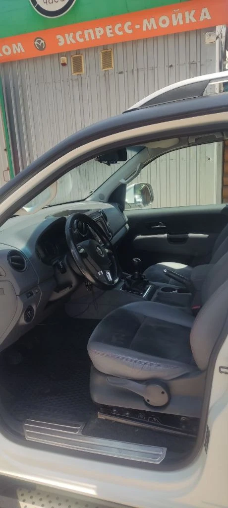 Фольксваген амарок. год выпуска - 2012. объем 2.0 битурбодизель, мкп. пробег 187 000 км. автомобиль был приобретен в 2016 году. по птс - вы будете вторым владельцем. автомобиль на 180 регионе, без штрафов и запретов, любые проверки за ваш счет, переоформление в мрэо. авто в отличном состоянии для своих лет. два года назад полностью обработано днище антикорозийкой. выкрашена в раптор. 50 км назад заменены масла, фильтра, ремни, произведено регламентное то. в дтп не участвовал. дополнительно стоит камера заднего хода, сигнализация "пандора". салон ухоженный и не прокуренный. могу рассмотреть обмен на авто с акп. седаны и лифтбэки, не предлагать. , а также машины старше 2014 года выпуска. разумный торг возле авто реальному покупателю. цена 2200000 рублей. телефон +79495550055. есть телеграмм. - фотография - 3