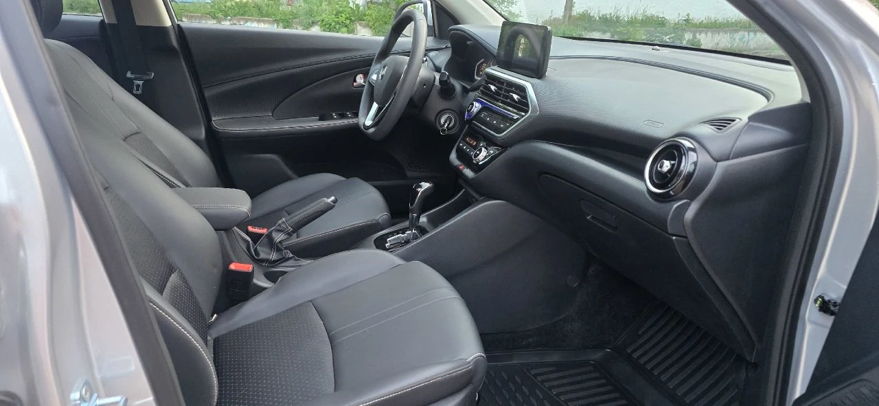 Changan alsvin. новый автомобиль, пробег 1 т. км. в комплектацию в ходит: климат контроль кожаный салон датчики света и дождя круиз-контроль с управлением на руле электронная система помощи при подъёме (hhc) штатная мультимедиа на android с камерой заднего вида мультируль аbs система курсовой устойчивость esp легкосплавные колесные диски r15 видео по запросу. цена 1 м 300 т. дополнительная информация по телефону ☎ 📞 + 7 959 266 92 40 (телеграмм) - фотография - 10