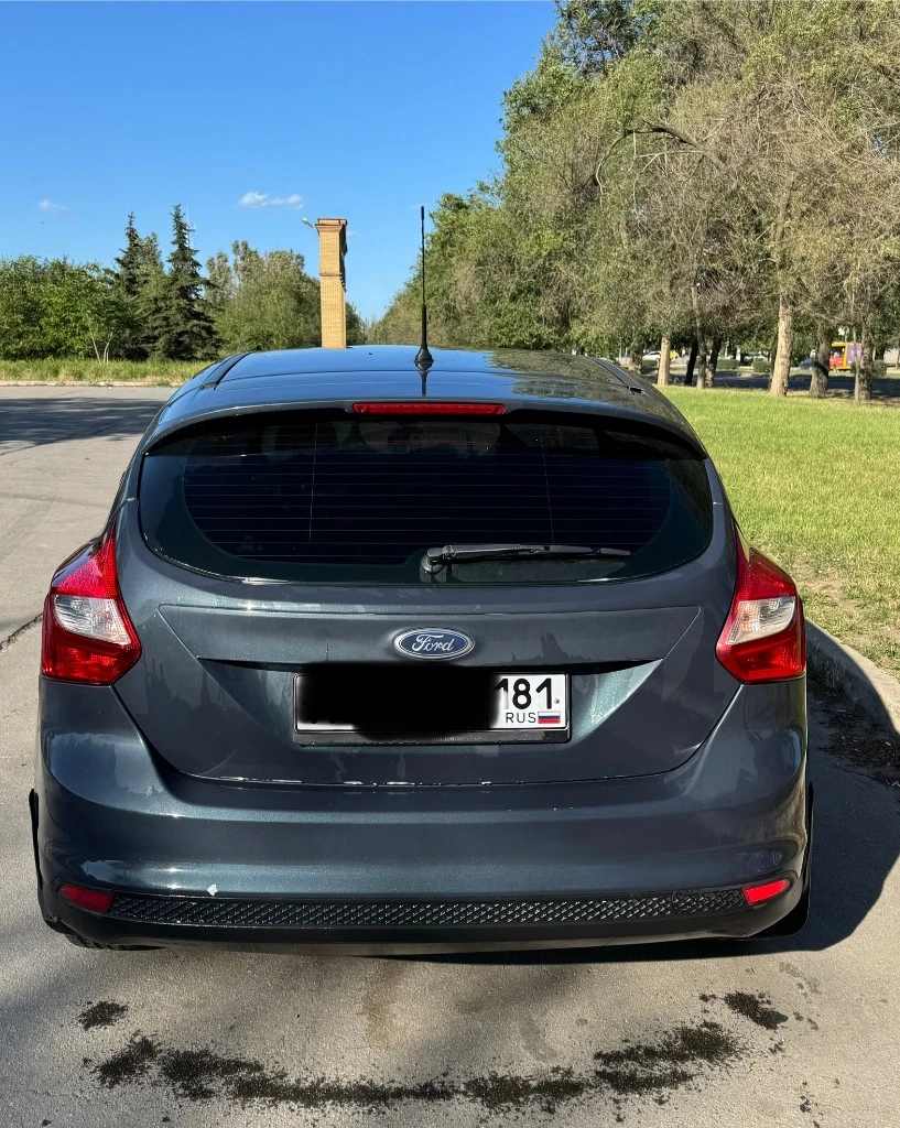 Продаю форд фокус, 2012 г. в., 1.6, механика, гбо, климат-контроль, без ключевой доступ, автозапуск-starline, замена проведена рулевой рейки(оригинал), новый компрессор кондиционера, подогрев лобового, подогрев сидений, полный электропакет, новая летняя резина, расход газа 10 литров, по трассе 8 л. , ходовая обслужена. торг. луганск т +79591588880 655 000 рублей т +7 - фотография - 2