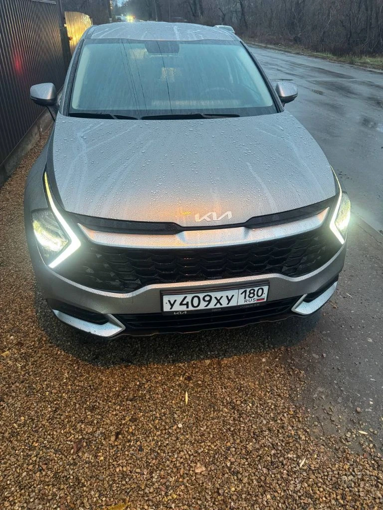 Kia sportage 2024 г.
20 000 Км • 3 500 000 ₽

Состояние нового авто! Продаю свой kia sportage 2024 в комплектации комфорт.
Один владелец, честный пробег 20 тыс. Км, все то — строго у дилера.
Дтп не было — любые проверки приветствуются.

Кузов и салон — как новые

Двигатель и коробка работают идеально

Подвеска без стуков и люфтов

Полный комплект ключей и документов

Авто не требует вложений вообще

Комплектация комфорт: климат-контроль, подогрев руля и сидений, камера заднего вида, датчики парковки, круиз-контроль, led-оптика, мультимедиа с apple carplay/android auto.

Отличный вариант «сел и поехал».
Осмотр в любое время. Торг — у капота.

Макеевка
Телефон : +79495177047 (telegram) - фотография - 9