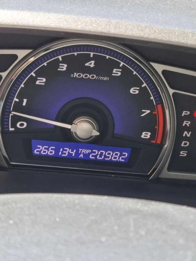 Продам honda civic 2007 года с родным пробегом 270000. мотор 1.8 (цепной) масло не кушает, от слова... - фотография