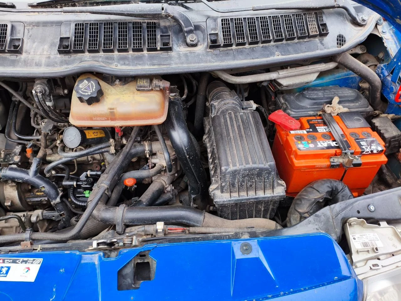 Пежо эксперт 2005 г. 2.0 нди в хорошем состоянии. 750000 р. тел. +79493354096 - фотография - 14