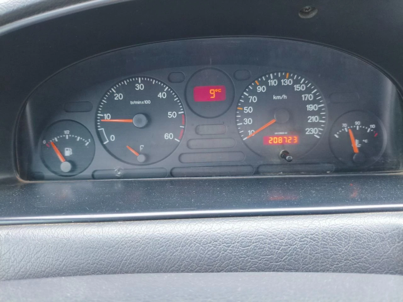 Пежо эксперт 2005 г. 2.0 нди в хорошем состоянии. 750000 р. тел. +79493354096 - фотография - 16