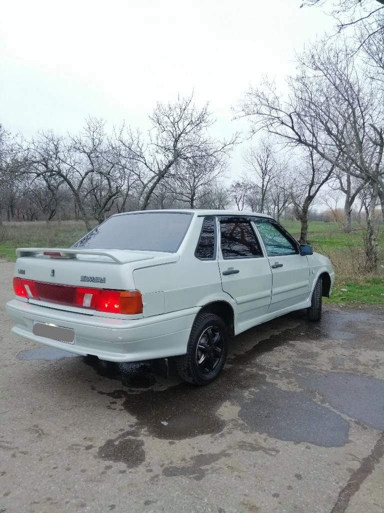 В продаже ваз 2115, 2005г. , объем 1.5л, бодрый мотор. цена 265 тыс. руб. торг уместен техника хорошая. масла, фильтра поменяны, новый генератор, ремень на него, свечи, бронепровода, катушка зажигания, мотор работает отлично, не троит, не дымит, запускается с пол тычка. коробка без нареканий, не выбивает, не хрустит. кузов ровный, без рыжиков. дно, пороги, стаканы, низа дверей целые. лобовое целое. электрика исправна, 2 эл. стеклоподъёмника. музыка sony играет хорошо. резина зима шипы r14, на литье. автомобиль на полном ходу. салон ухожен. печка греет. клиренс высокий. документы чистые, без штрафов, запретов, ограничений. переоформление без проблем, дкп на руках. местный учёт. осмотр: макеевка, шахтерск +79496306865 - фотография - 6