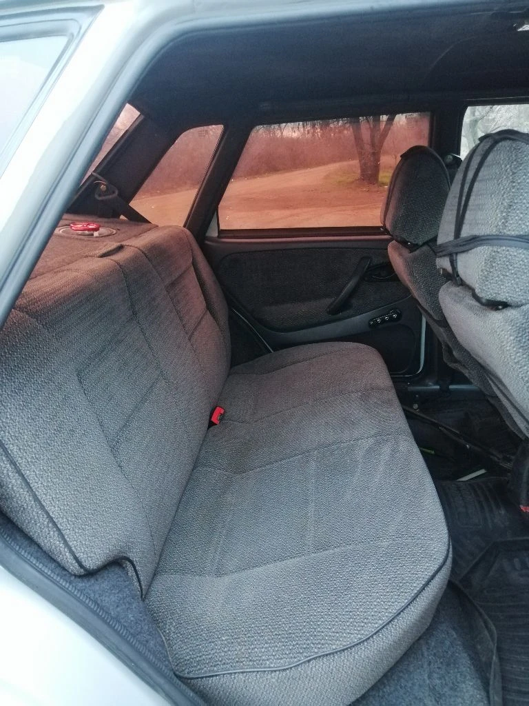 В продаже ваз 2115, 2005г. , объем 1.5л, бодрый мотор. цена 265 тыс. руб. торг уместен техника хорошая. масла, фильтра поменяны, новый генератор, ремень на него, свечи, бронепровода, катушка зажигания, мотор работает отлично, не троит, не дымит, запускается с пол тычка. коробка без нареканий, не выбивает, не хрустит. кузов ровный, без рыжиков. дно, пороги, стаканы, низа дверей целые. лобовое целое. электрика исправна, 2 эл. стеклоподъёмника. музыка sony играет хорошо. резина зима шипы r14, на литье. автомобиль на полном ходу. салон ухожен. печка греет. клиренс высокий. документы чистые, без штрафов, запретов, ограничений. переоформление без проблем, дкп на руках. местный учёт. осмотр: макеевка, шахтерск +79496306865 - фотография - 7