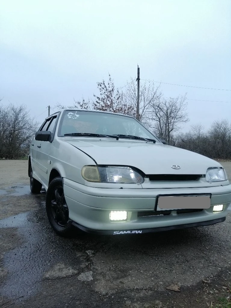 Продам ваз 2115, 2005 г. , 1.5 л. цена 265 тыс. руб. торг в хорошем состоянии. документы чистые, без штрафов, запретов, ограничений. дкп, стс, птс на руках. по технике отлично все. генератор новый, брон. провода, масла, фильтра поменяны. мотор работает тихо, коробка без нареканий, не выбивает, не хрустит. кузов ровный, без рыжиков. электрика исправна. 2 эл. стеклоподъёмника. печка греет. дно, пороги, стаканы, целые. музыка играет не плохо. лобовое целое. резина зима, свежая r14. автомобиль на полном ходу. салон ухожен. макеевка, шахтерск +79496306865 - фотография - 2