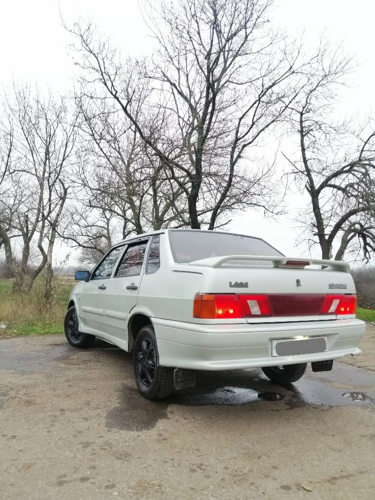 Продам ваз 2115, 2005 г. , 1.5 л. цена 265 тыс. руб. торг в хорошем состоянии. документы чистые, без штрафов, запретов, ограничений. дкп, стс, птс на руках. по технике отлично все. генератор новый, брон. провода, масла, фильтра поменяны. мотор работает тихо, коробка без нареканий, не выбивает, не хрустит. кузов ровный, без рыжиков. электрика исправна. 2 эл. стеклоподъёмника. печка греет. дно, пороги, стаканы, целые. музыка играет не плохо. лобовое целое. резина зима, свежая r14. автомобиль на полном ходу. салон ухожен. макеевка, шахтерск +79496306865 - фотография - 4