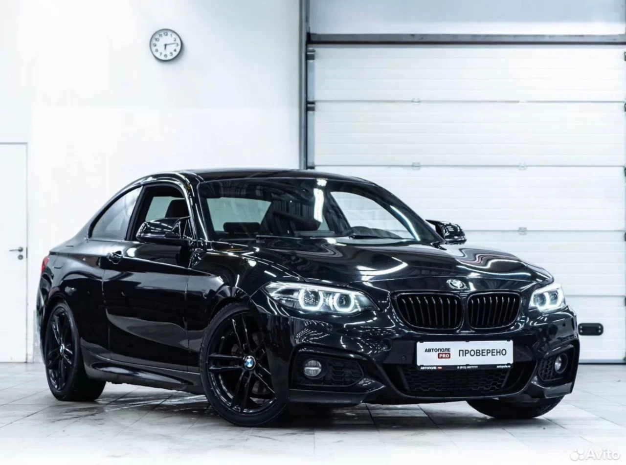 Продам свой личный автомобиль 2017г в отличном состоянии. машина пригнана и прошла 170000 по немецким дорогам, сейчас пробег 240000. коробка автомат, в м-пакете 224 л. с. я в россии второй владелец. своевременное обслуживание в профессиональном сервисе бмв, салон ухожен, в машине не курили!!! машина ухоженная все обслужено, ничего делать не надо. новая зимняя резина. два комплекта ключей, сервисная книжка. обмен не интересует. +79882535659 ватсап, торг у капота - фотография - 2