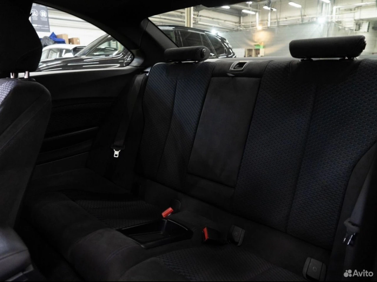 Продам свой личный автомобиль 2017г в отличном состоянии. машина пригнана и прошла 170000 по немецким дорогам, сейчас пробег 240000. коробка автомат, в м-пакете 224 л. с. я в россии второй владелец. своевременное обслуживание в профессиональном сервисе бмв, салон ухожен, в машине не курили!!! машина ухоженная все обслужено, ничего делать не надо. новая зимняя резина. два комплекта ключей, сервисная книжка. обмен не интересует. +79882535659 ватсап, торг у капота - фотография - 7