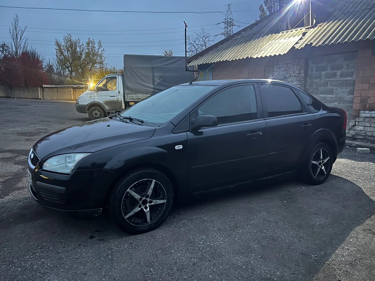 Форд фокус 2 2005 г 1,6 мт зеленая автотека!!! без дтп 1 владелец !!! 323 тыс пробег родной птс документы юридически чистые переоформление без проблем вин код читается (болезнь этих машин) живая технически легкосплавные диски фаркоп круиз контроль электро стеклоподъемники автотеку могу предоставить +7 (949) 868-72-09 кирилл 350 тыс руб донецк - фотография - 2