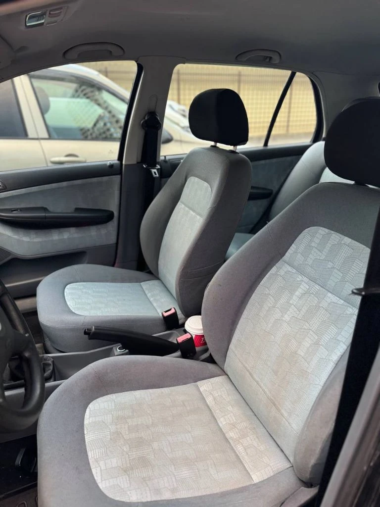 Продам шкода фабиа 2000г без гнили и рыжиков, один хозяин, пробег 150 т км, все работает машина аценкованая, проблем нет. цена 435 т. осмотре. г. снежное. тел +79493918856.торг. - фотография - 6