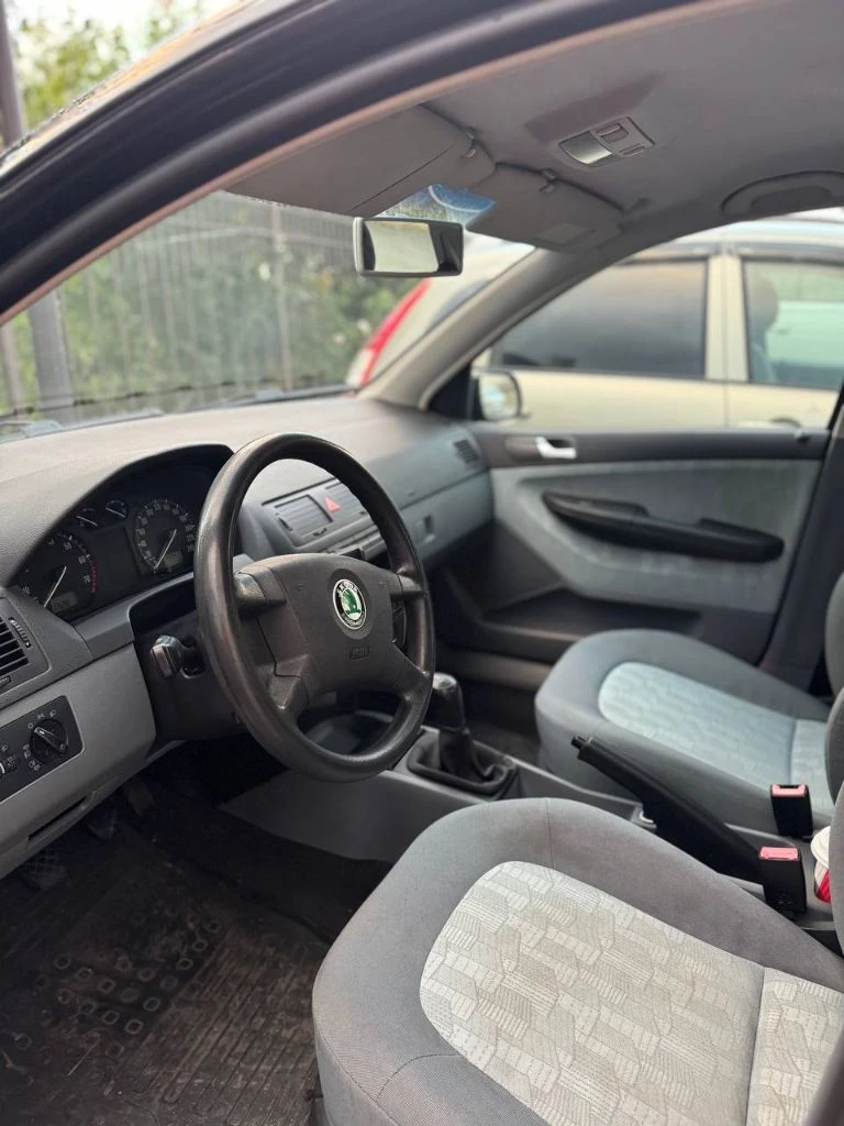 Продам шкода фабиа 2000г без гнили и рыжиков, один хозяин, пробег 150 т км, все работает машина аценкованая, проблем нет. цена 435 т. осмотре. г. снежное. тел +79493918856.торг. - фотография - 2