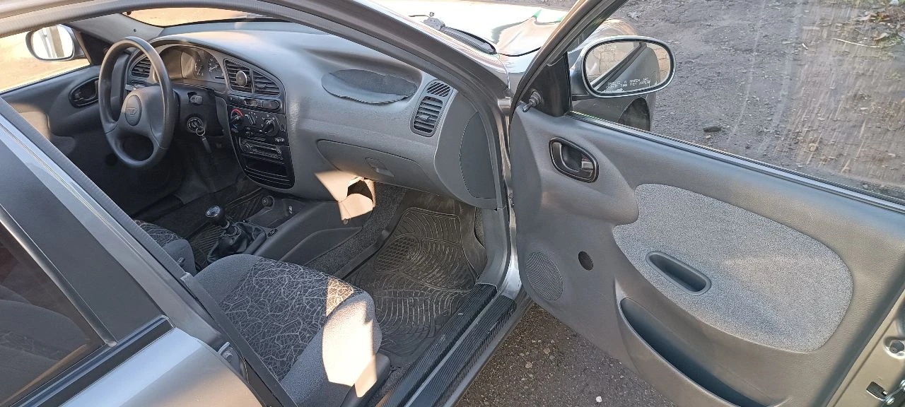 Продам daewoo lanos цена 380 000 тыс. торг в очень хорошем состоянии, полностью обслужена! один владелец за всё время! по документам полное переоформление в мрэо год выпуска 2008 пробег 201 тыс. км мотор 1.5 бензин комплектация: эсп передние, птф, гур сигнализация, цз комплект зимних колёс прилагается осмотр г. макеевка +7 949 607 41 82 цена 380 000 тыс. торг - фотография - 9