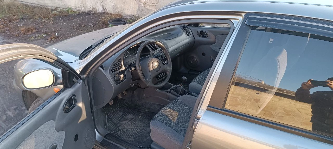 Продам daewoo lanos цена 380 000 тыс. торг в очень хорошем состоянии, полностью обслужена! один владелец за всё время! по документам полное переоформление в мрэо год выпуска 2008 пробег 201 тыс. км мотор 1.5 бензин комплектация: эсп передние, птф, гур сигнализация, цз комплект зимних колёс прилагается осмотр г. макеевка +7 949 607 41 82 цена 380 000 тыс. торг - фотография - 8