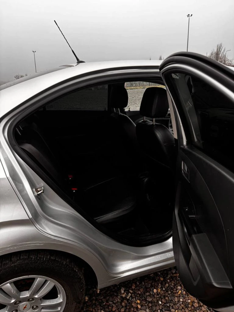 Chevrolet aveo t-300 2012 года механика, пробег 225 т. км. авто в хорошем состоянии, все стекла родные, заводской окрас. кондиционер, электрорегулировка зеркал, два комплекта резины. продажа от собственника: +79495901712. цена: 660 т. р. торг. - фотография - 3